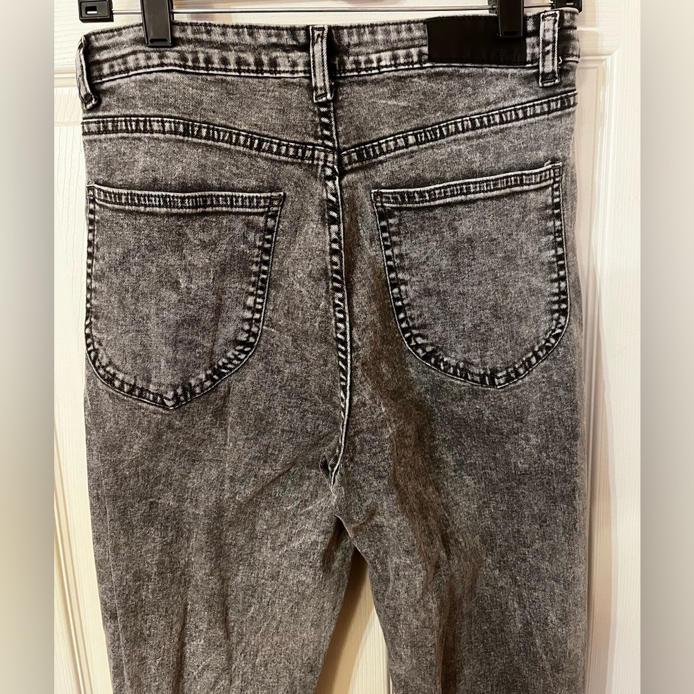 Women’s Nasty Gal Recycled Cotton Grey Distressed Flare Jean - Picture 8 of 9